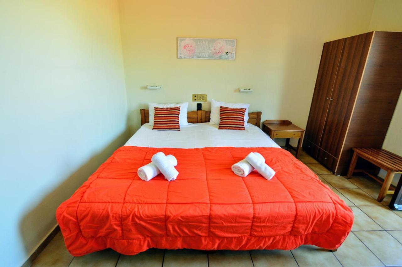 Vergas Hotel Malia ภายนอก รูปภาพ